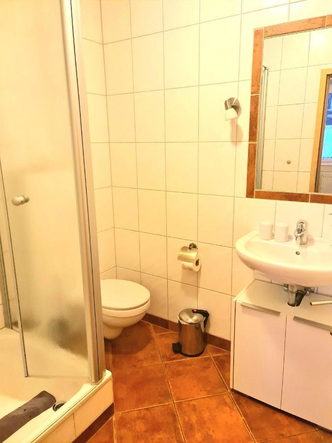 Gaestehaus Zum Weinbauer Родт унтер Ритбург Екстериор снимка
